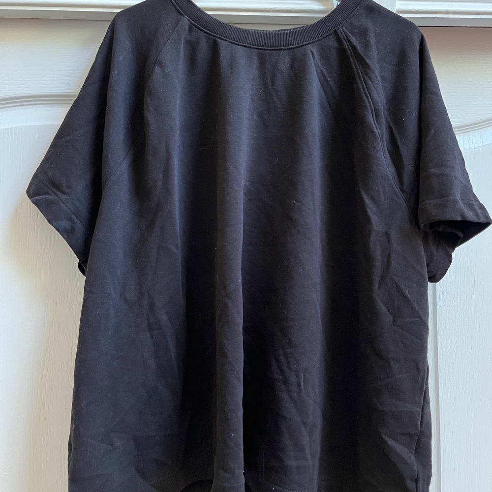H&M Short Sleeved Sweatshirt barely worn plus size